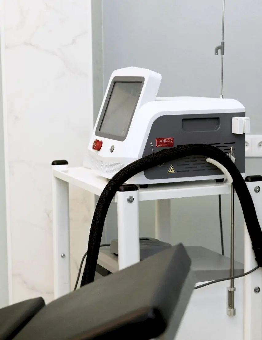 Equipamento laser no Centro Médico AlgarvEstetic